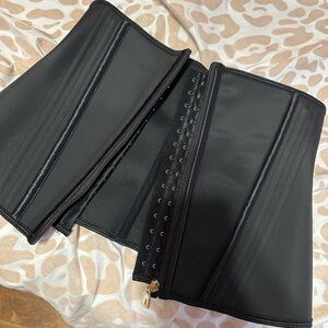 waist trainer